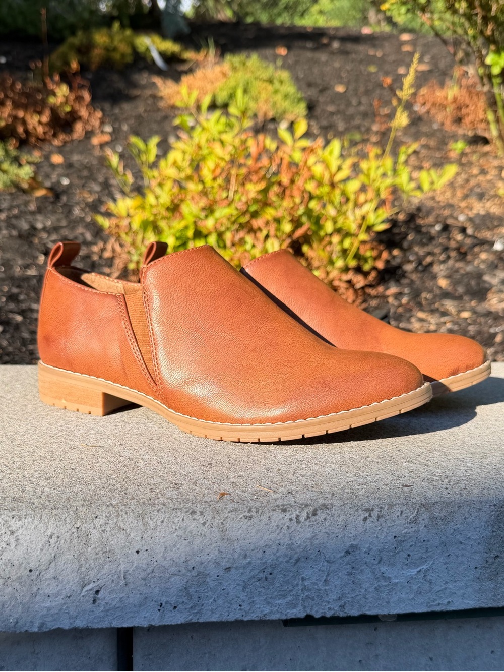Women's Low Heel Naisbury Shootie 
#bootie #slip-on